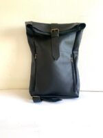 Mochila 100% cuero colores Negro medidas 50 x 30 x 10, con espacio separado interior para Laptop 2